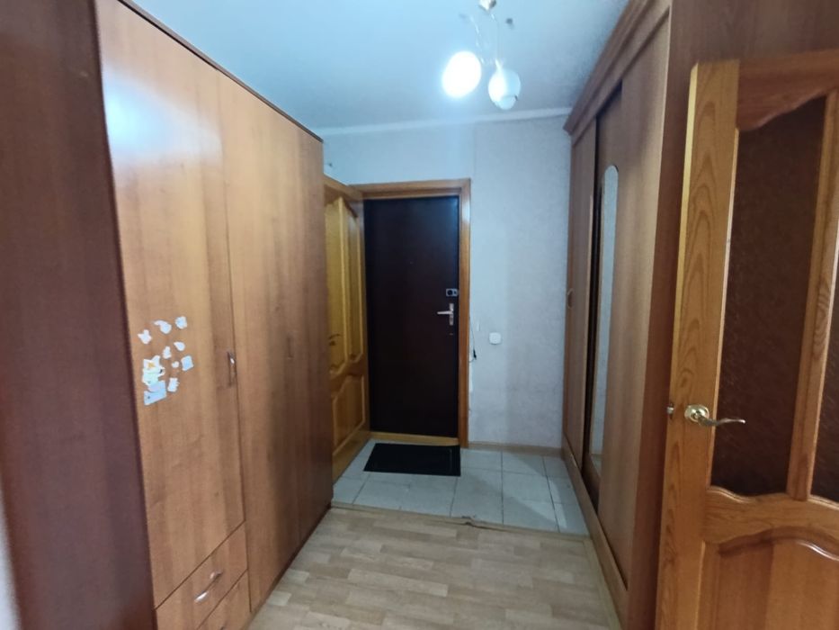 Продам 2 комн квартиру на Бэте