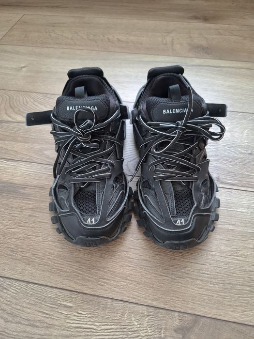 Balenciaga track 41