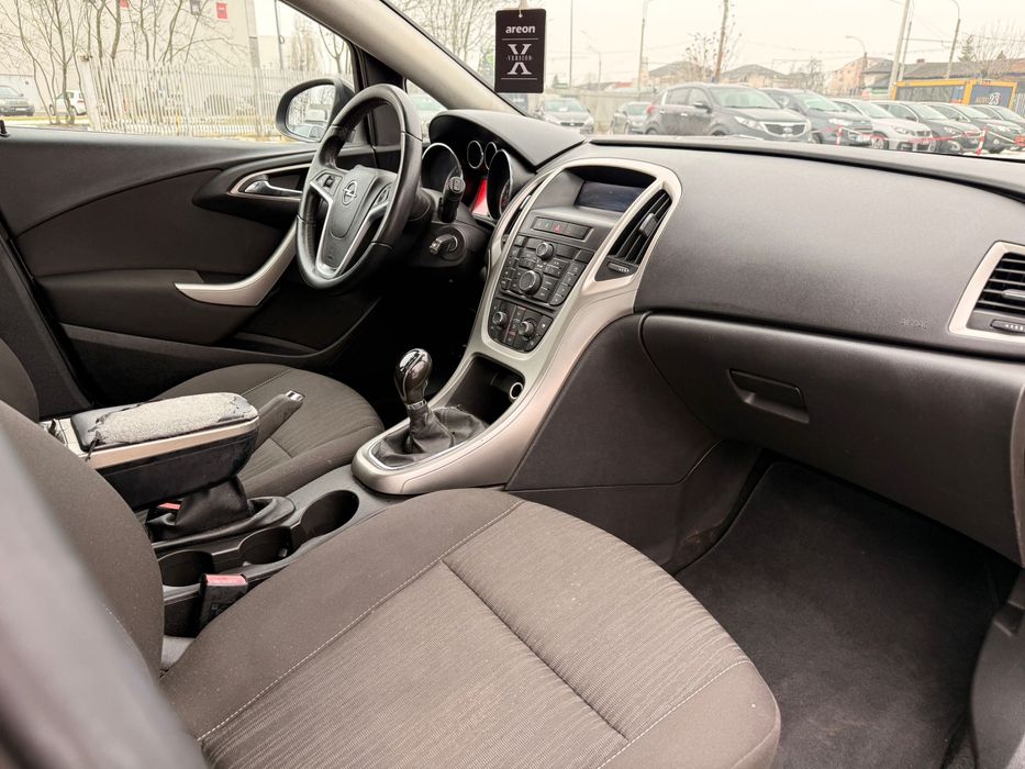 Opel astra/euro 5/diesel/stare buna/intretinuta.