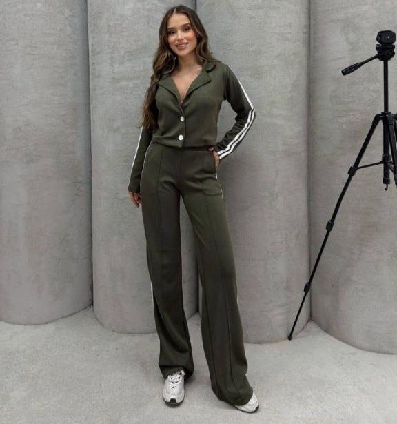 Compleu damă diferite modele