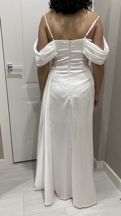 Платье шикарное