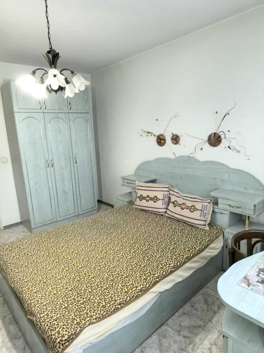 Продава се Тристаен апартамент в Плевен, Дружба 4 - 89 кв.м за 1034 €/кв.м - Снимка #1