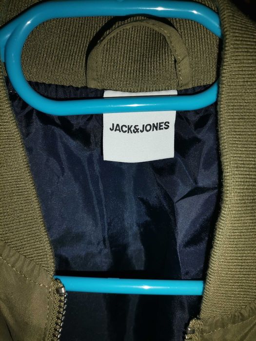 НОВО Jack & Jones - Яке бомбър с джобове с цип