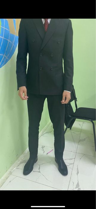 Костюм двойка: брюки и пиджак