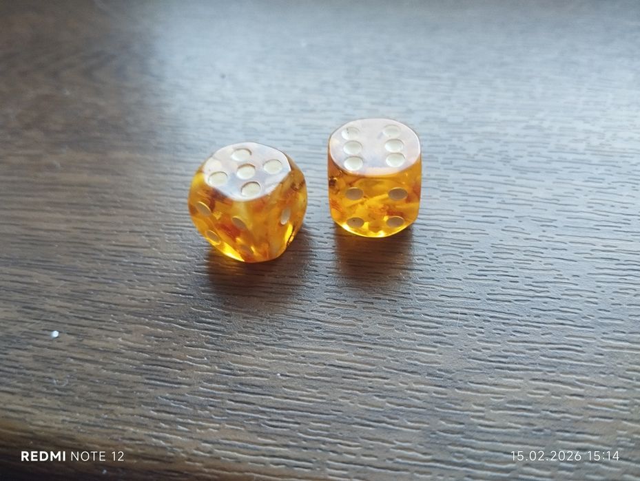 Зарики янтарные игральные