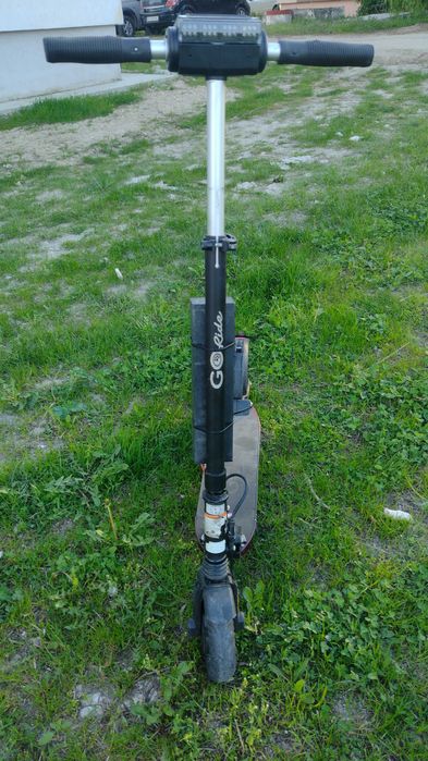 Trotineta electrica cu doua baterii