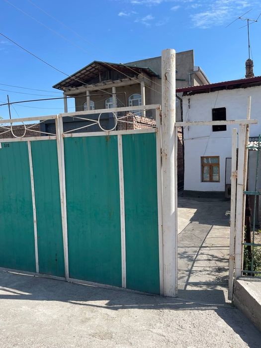 Продаётся дом, участок