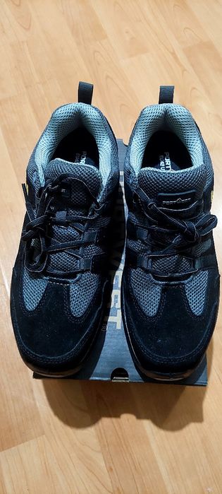 Pantofi cu protecție metalica, piele intoarsa