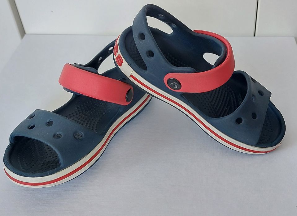 Сандали crocs c9 25-26 номер