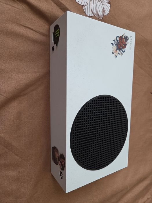 Xbox Series S 512GB 2 контролера