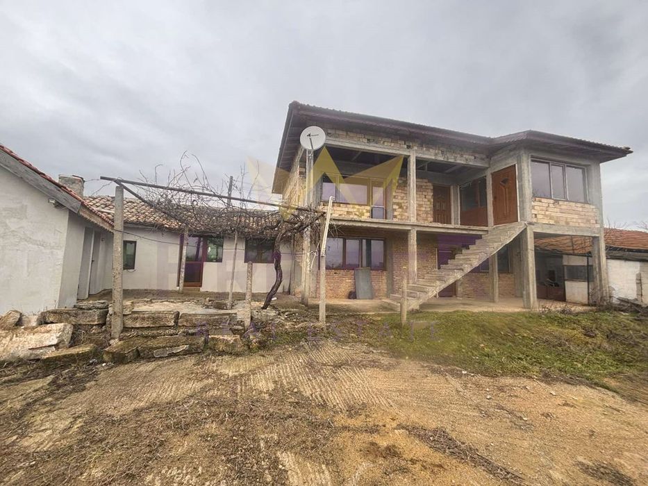 Къща в Варна, област-с.Николаевка площ 170кв.м.