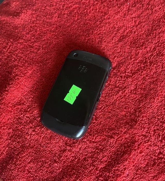 Telefon cu touchscreen BlackBerry, butoane exfoliate