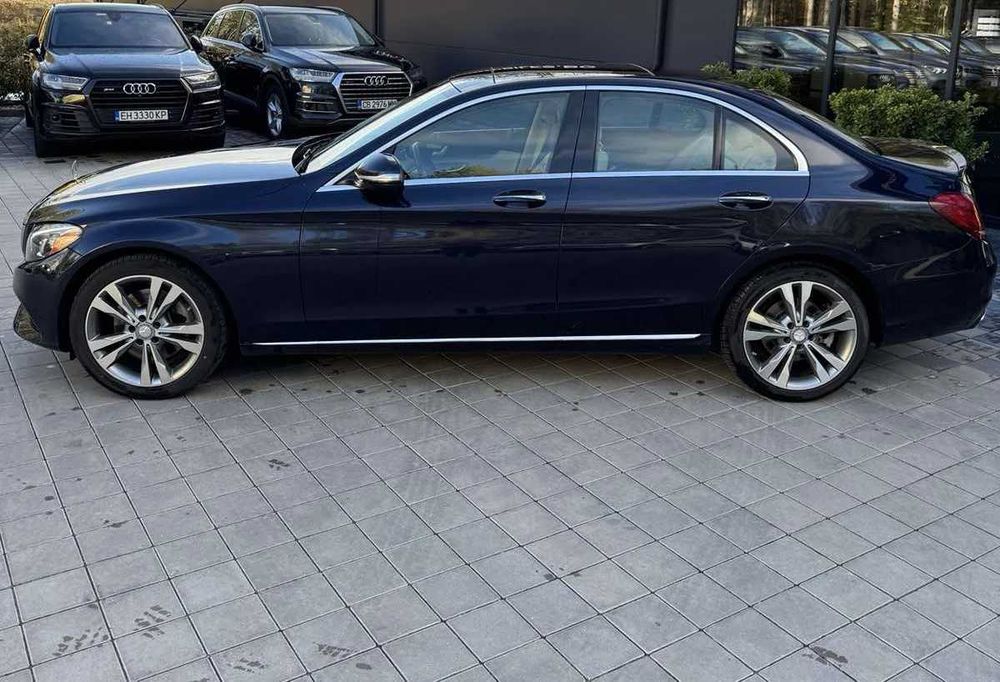 Мерцедес С300L 4Matik седан