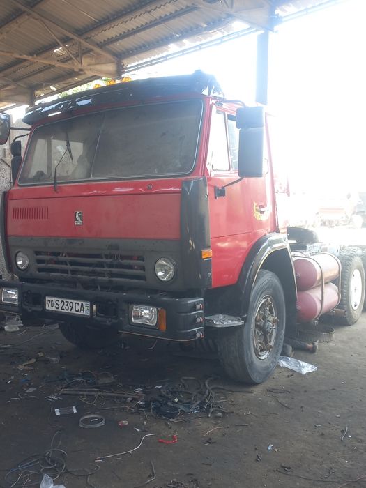 Kamaz tegach sotiladi