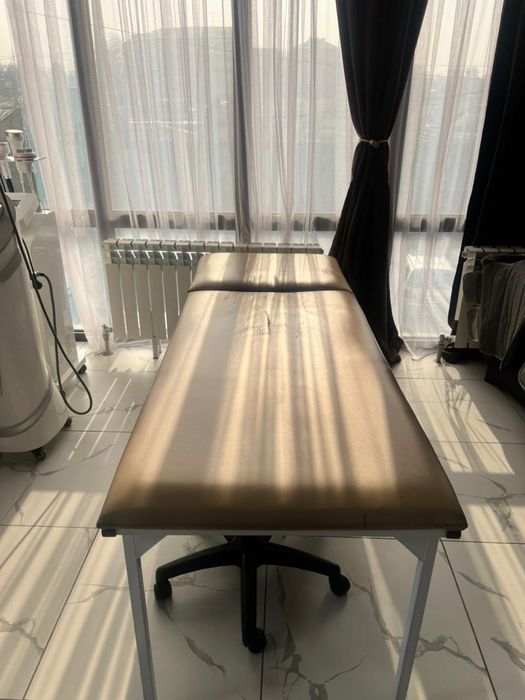 Медицинская кушетка