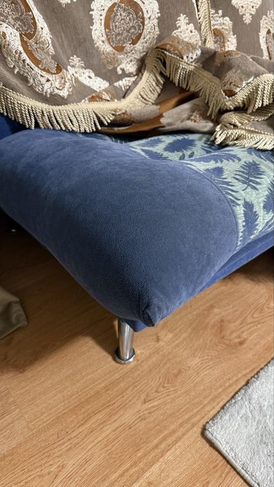 Диван в хорошем состоянии