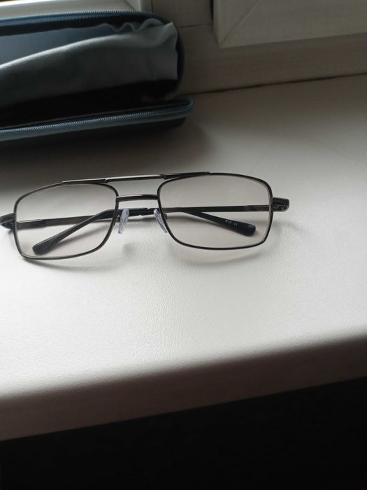 продам очки хамелеон новые