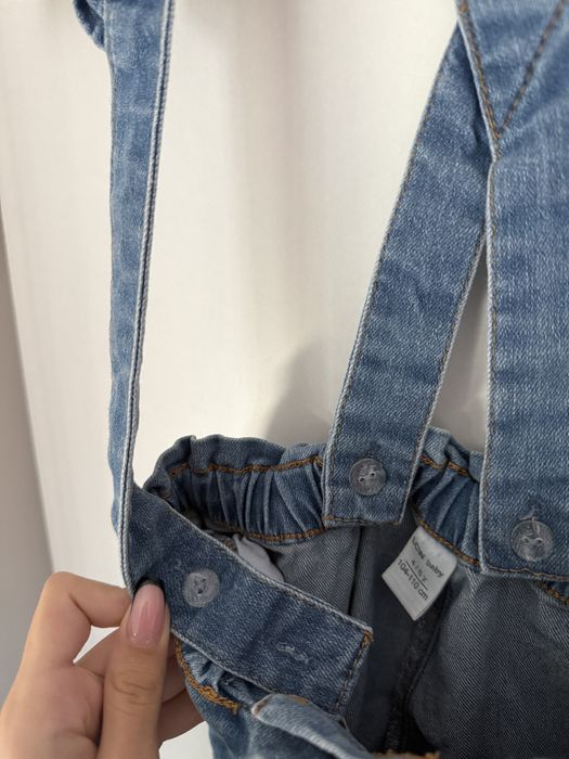 Гащеризон за момиченце, отговарящ на 104-110 см