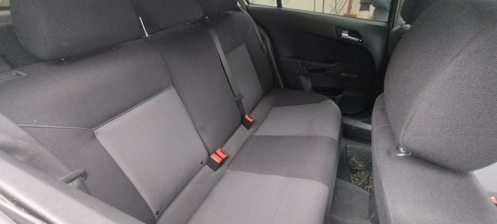 Opel Astra H din 2013 - Impecabil