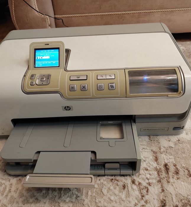 Продам цветной принтер HP