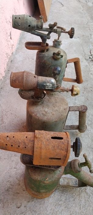 3 различни бензинови лампи