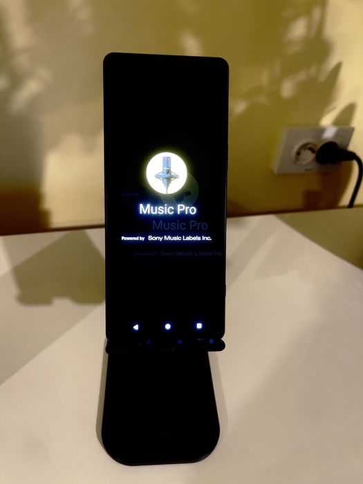 Sony Xperia 1 IV 256GB Premium Deblocat cu un mic punct negru