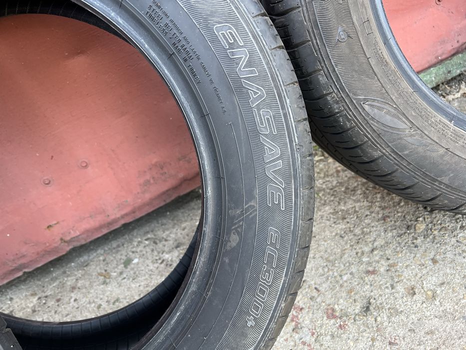 Dunlop Enasave EC300+ 215/60/R17