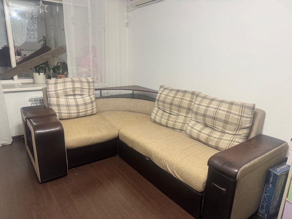 Диван угловой 2.6 м.×1.9м.