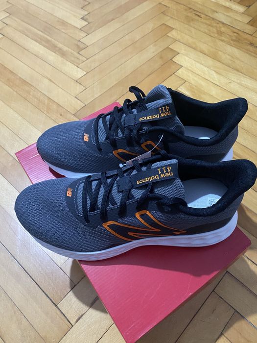 New balance noi marimea 42,5