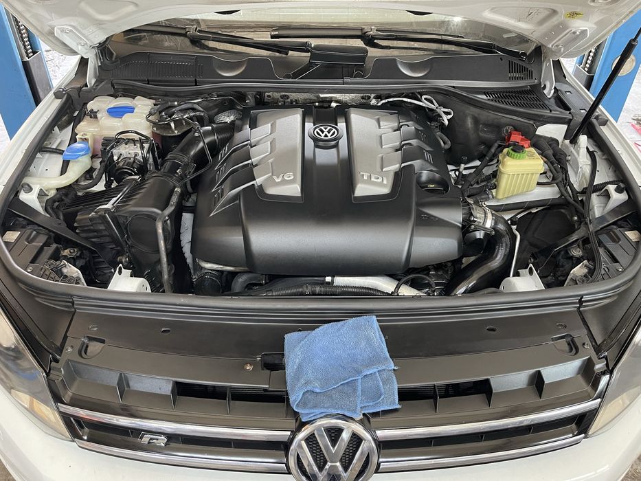 Touareg  R line  3.0TDI V6 245cp