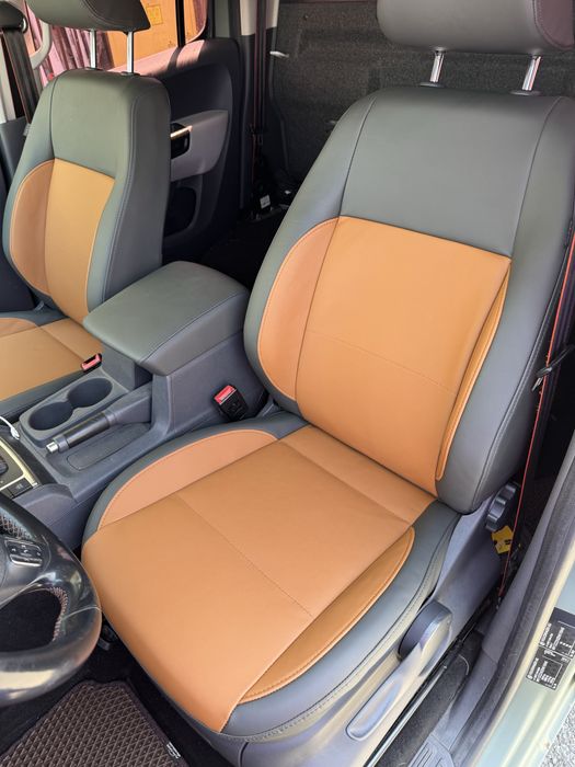 Tapiterii, retapitari mobilier (scaune, fotolii, coltare) si auto.