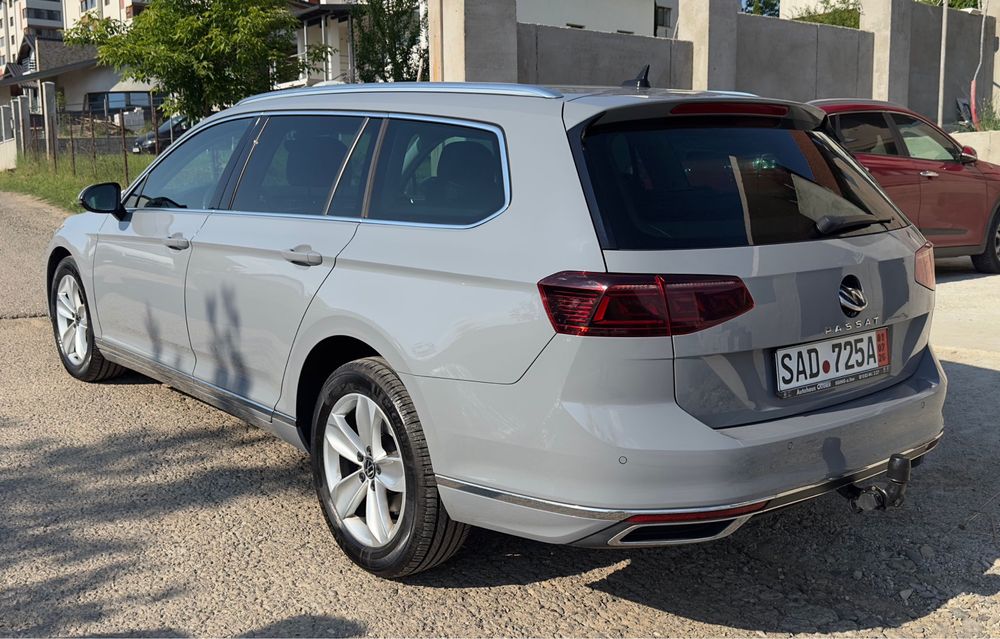 VW Passat B8.5 Elegance 2.0 TDI 150 CP | 2022 | 142.800 km | Navi | Head-Up | Camera 360° | IQ light matrix