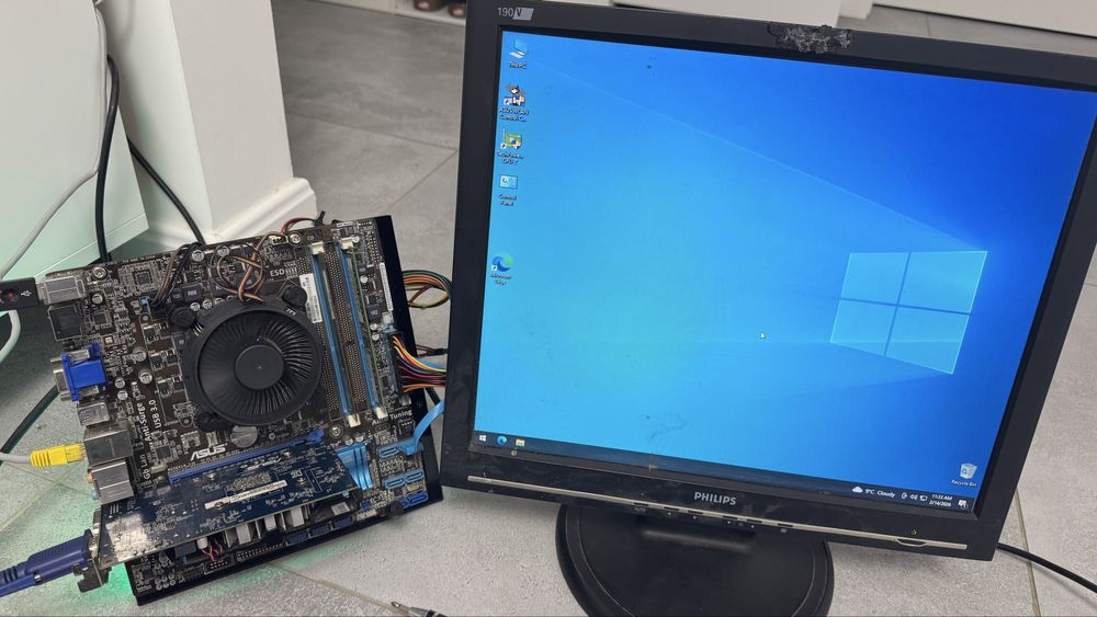 Kit PC InteI3 ,2gb Ram+ suport+sursa