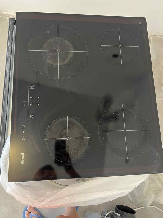 Печка , микровълнова печка, аспиратор, котлони