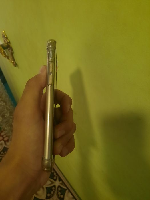 iPhone 6S.                                     ...