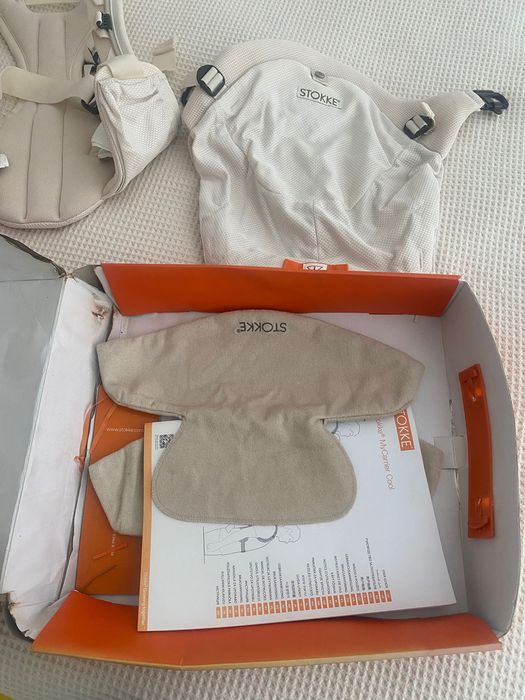 Кенгуро: Stokke MyCarrier 3-in-1 Infant Carrier Cool - Cream