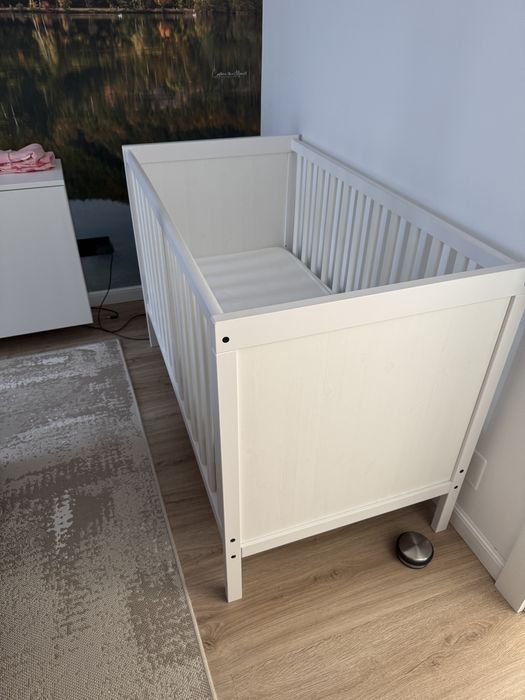 Patut Ikea SUNDVIK + saltea SKONAST+ saltea spuma