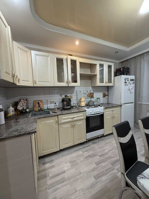 Продам 2х комн кв в самом центре Батыс