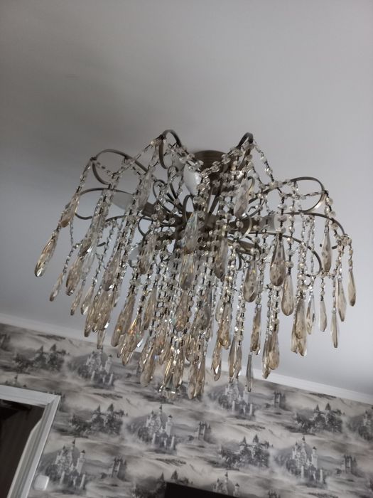 Продам люстру торг