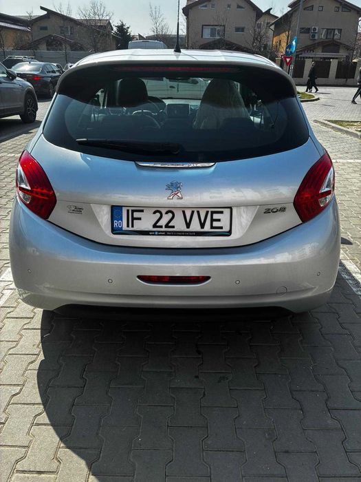 Peugeot 208 1.6 benzina
