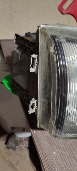 Продам фары на делику