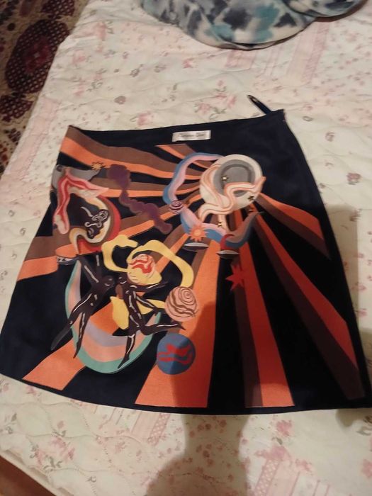 Пола от велур. Нова.