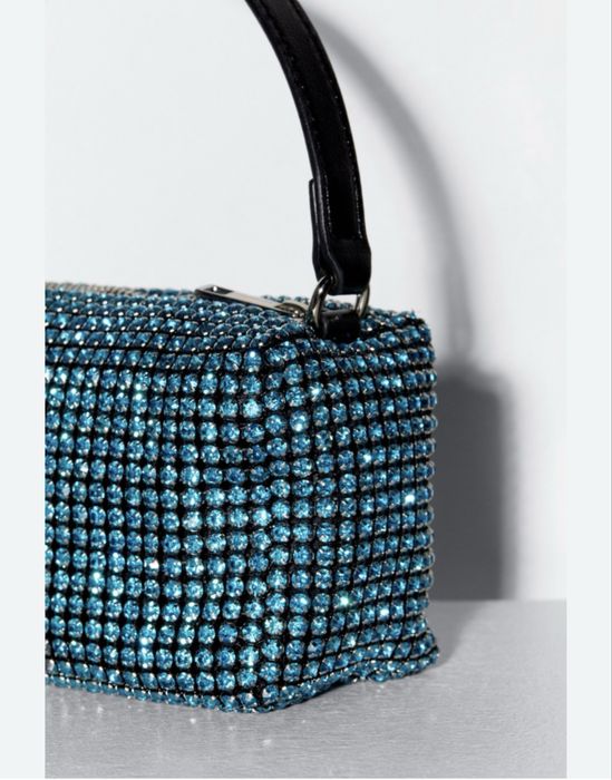 …. Сумочка ………..