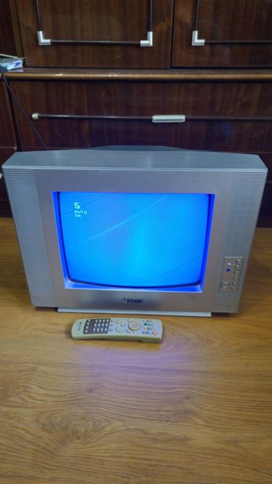 Телевизор Akita 14 инчa