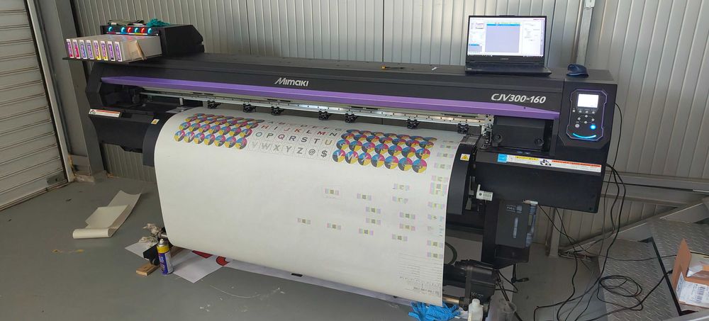 Mimaki CJV300-160 Еко-солвентен принтер с кътър