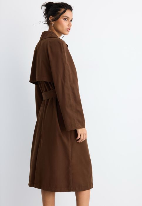 Тренч осенний stradivarius