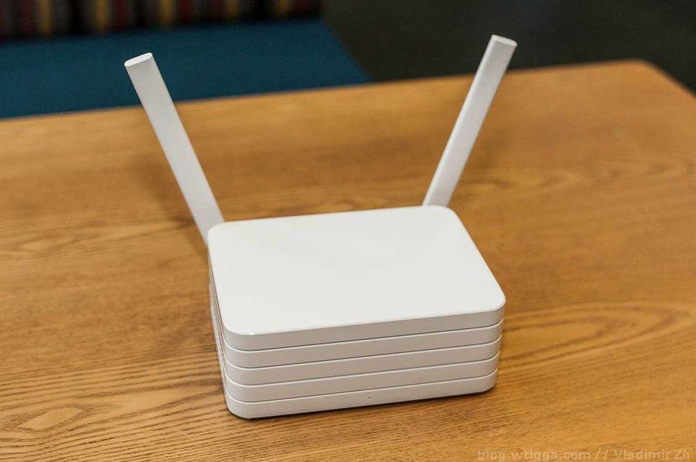 Xiaomi Mi Wi-Fi Router R2D (роутер + встроенный HDD)