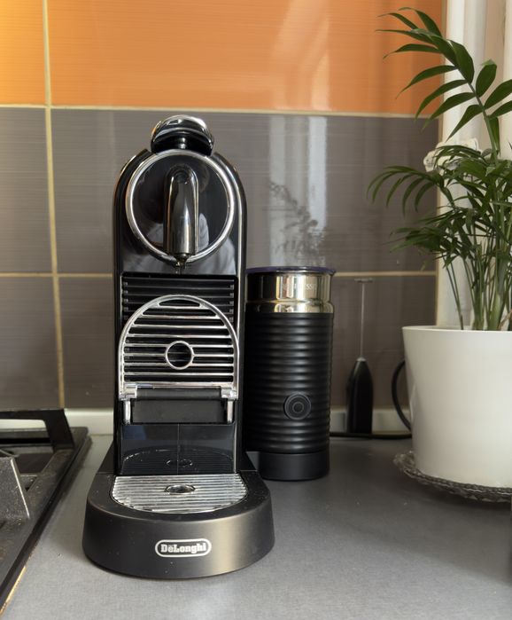 Aparat de cafea Nespresso De’Longhi CitiZ & Milk