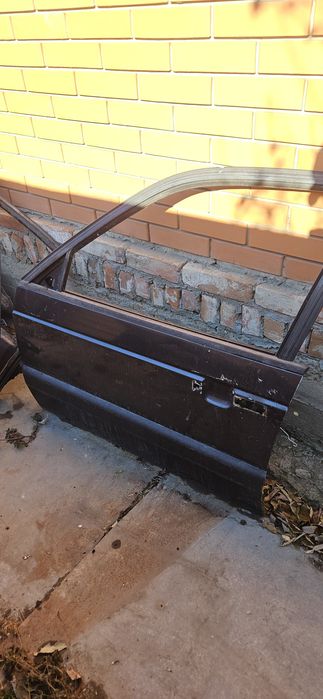 Продам дверь пассат  крашка багажника