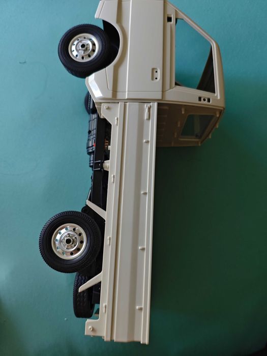 Радиоуправляем камион модел Suzuki Kei 1